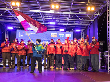 OBERHOFA AIZ MUGURAS – SPĒCĪGS PASAULES KAUSA UN EIROPAS ČEMPIONĀTA POSMS LATVIJAS KAMANIŅU SPORTAM!