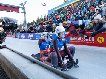OBERHOFA AIZ MUGURAS – SPĒCĪGS PASAULES KAUSA UN EIROPAS ČEMPIONĀTA POSMS LATVIJAS KAMANIŅU SPORTAM!