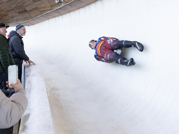 OBERHOFA AIZ MUGURAS – SPĒCĪGS PASAULES KAUSA UN EIROPAS ČEMPIONĀTA POSMS LATVIJAS KAMANIŅU SPORTAM!