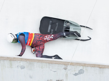 LATVIJAS KAMANIŅU SPORTISTI OBERHOFĀ NOSLĒDZ PASAULES KAUSA POSMU AR MEDAĻU, TOP 4 REZULTĀTIEM UN STABILU SNIEGUMU VISĀS DISCIPLĪNĀS