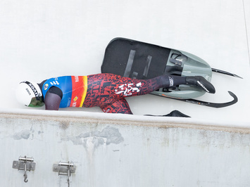 LATVIJAS KAMANIŅU SPORTISTI OBERHOFĀ NOSLĒDZ PASAULES KAUSA POSMU AR MEDAĻU, TOP 4 REZULTĀTIEM UN STABILU SNIEGUMU VISĀS DISCIPLĪNĀS