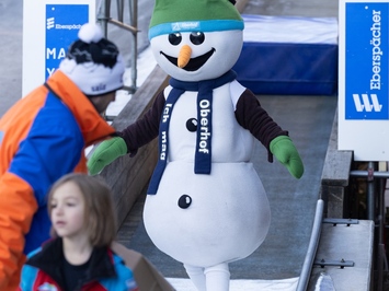 LATVIJAS KAMANIŅU SPORTISTI OBERHOFĀ NOSLĒDZ PASAULES KAUSA POSMU AR MEDAĻU, TOP 4 REZULTĀTIEM UN STABILU SNIEGUMU VISĀS DISCIPLĪNĀS