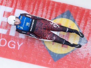 LATVIJAS KAMANIŅU SPORTISTI OBERHOFĀ NOSLĒDZ PASAULES KAUSA POSMU AR MEDAĻU, TOP 4 REZULTĀTIEM UN STABILU SNIEGUMU VISĀS DISCIPLĪNĀS