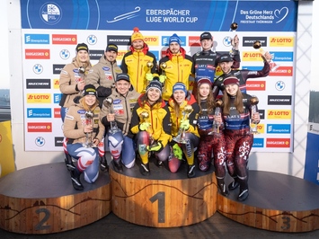 LATVIJAS KAMANIŅU SPORTISTI OBERHOFĀ NOSLĒDZ PASAULES KAUSA POSMU AR MEDAĻU, TOP 4 REZULTĀTIEM UN STABILU SNIEGUMU VISĀS DISCIPLĪNĀS