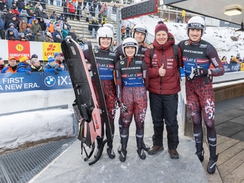 LATVIJAS KAMANIŅU SPORTISTI OBERHOFĀ NOSLĒDZ PASAULES KAUSA POSMU AR MEDAĻU, TOP 4 REZULTĀTIEM UN STABILU SNIEGUMU VISĀS DISCIPLĪNĀS