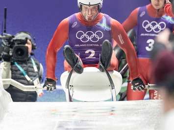 Fokuss uz sacensībām: Latvijas kamaniņu braucēji gatavi pirmajiem olimpiskajiem startiem Kortinā