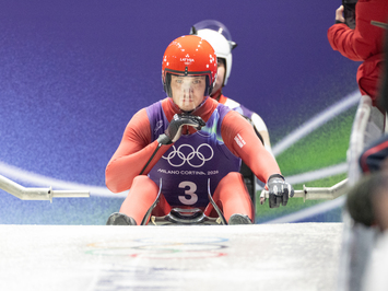 Fokuss uz sacensībām: Latvijas kamaniņu braucēji gatavi pirmajiem olimpiskajiem startiem Kortinā