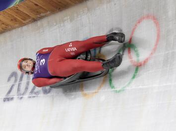 Latvijas kamaniņu sporta komanda Milānā–Kortīnā: aizvadīta intensīva nedēļa, sacensības turpinās