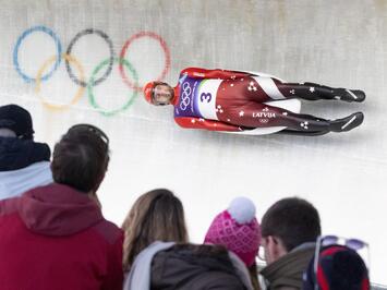 Latvijas kamaniņu sporta komanda Milānā–Kortīnā: aizvadīta intensīva nedēļa, sacensības turpinās