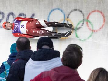 Latvijas kamaniņu sporta komanda Milānā–Kortīnā: aizvadīta intensīva nedēļa, sacensības turpinās