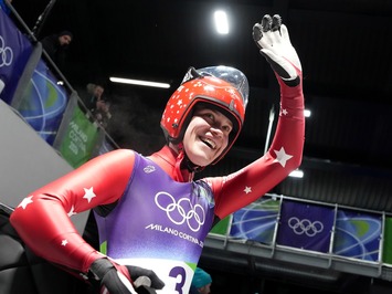 Sīva cīņa līdz pēdējai simtdaļai: sieviešu vieninieki olimpiskajā trasē Kortīnā