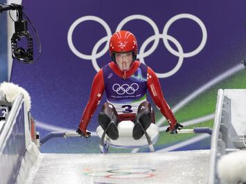 Sīva cīņa līdz pēdējai simtdaļai: sieviešu vieninieki olimpiskajā trasē Kortīnā