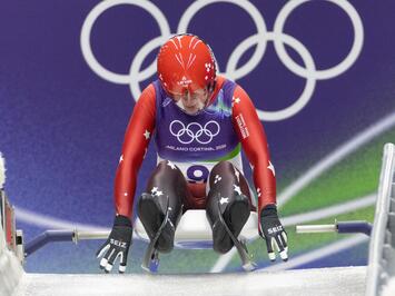 Sīva cīņa līdz pēdējai simtdaļai: sieviešu vieninieki olimpiskajā trasē Kortīnā