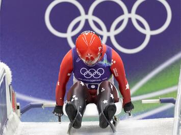 Sīva cīņa līdz pēdējai simtdaļai: sieviešu vieninieki olimpiskajā trasē Kortīnā