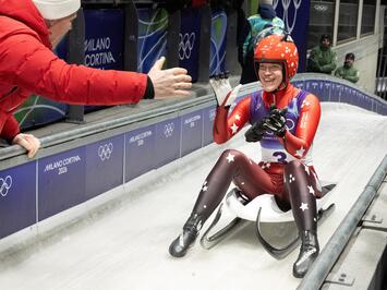 VĒSTURE IR RAKSTĪTA: ELĪNA IEVA BOTA IZCĪNA OLIMPISKO SUDRABU SIEVIEŠU VIENINIEKOS