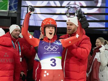 VĒSTURE IR RAKSTĪTA: ELĪNA IEVA BOTA IZCĪNA OLIMPISKO SUDRABU SIEVIEŠU VIENINIEKOS