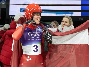 VĒSTURE IR RAKSTĪTA: ELĪNA IEVA BOTA IZCĪNA OLIMPISKO SUDRABU SIEVIEŠU VIENINIEKOS