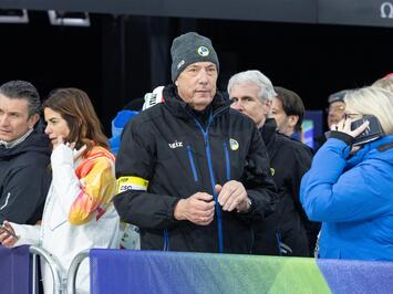 VĒSTURISKA OLIMPISKĀ DIENA KAMANIŅU SPORTĀ – DEBIJA, CĪŅA UN TOP REZULTĀTI KORTĪNĀ 