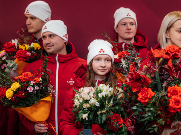 Olimpiskā vicečempione Elīna Ieva Bota svinīgi sagaidīta mājās Latvijā