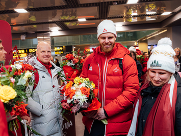 Olimpiskā vicečempione Elīna Ieva Bota svinīgi sagaidīta mājās Latvijā