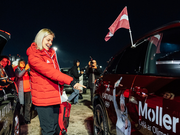 Olimpiskā vicečempione Elīna Ieva Bota svinīgi sagaidīta mājās Latvijā
