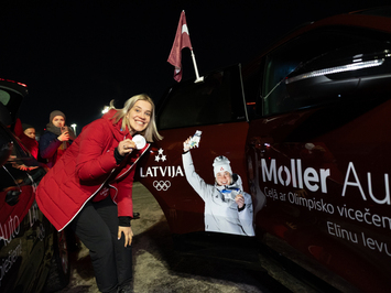 Olimpiskā vicečempione Elīna Ieva Bota svinīgi sagaidīta mājās Latvijā