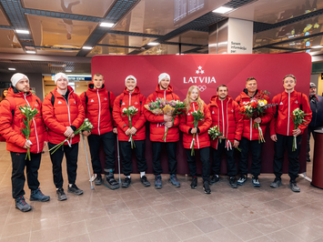 Olimpiskā vicečempione Elīna Ieva Bota svinīgi sagaidīta mājās Latvijā