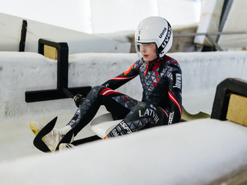 Latvijas juniori izcīna piecas medaļas FIL Junioru Pasaules kausa posmā Siguldā