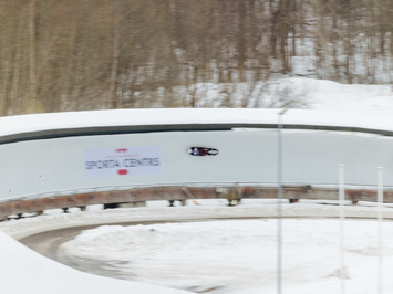 Latvijas juniori izcīna piecas medaļas FIL Junioru Pasaules kausa posmā Siguldā