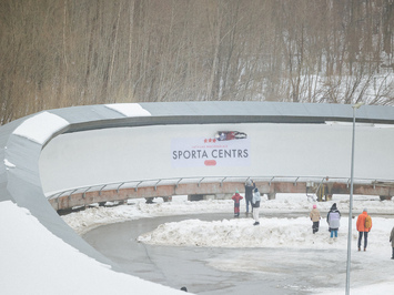 Latvijas juniori izcīna piecas medaļas FIL Junioru Pasaules kausa posmā Siguldā