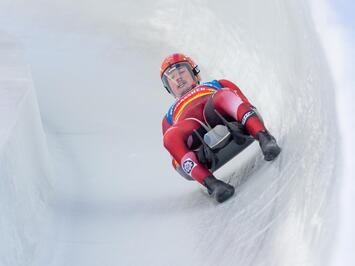 LATVIJAS KAMANIŅU BRAUCĒJIEM BRONZA SANKTMORICĀ – SEZONAS PRIEKŠPĒDĒJAJĀ PASAULES KAUSA POSMĀ SADALĪTI SVARĪGI PUNKTI