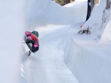 LATVIJAS KAMANIŅU BRAUCĒJIEM BRONZA SANKTMORICĀ – SEZONAS PRIEKŠPĒDĒJAJĀ PASAULES KAUSA POSMĀ SADALĪTI SVARĪGI PUNKTI