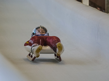 Siguldā noskaidroti Latvijas čempioni kamaniņu sportā 2026