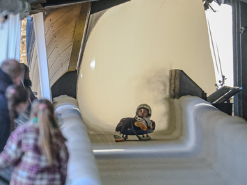 Siguldā noskaidroti Latvijas čempioni kamaniņu sportā 2026