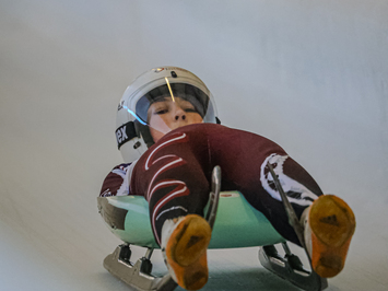 Siguldā noskaidroti Latvijas čempioni kamaniņu sportā 2026