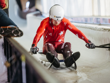 SIGULDĀ NOSKAIDROTI VETERĀNU SACENSĪBU UZVARĒTĀJI KAMANIŅU SPORTĀ
