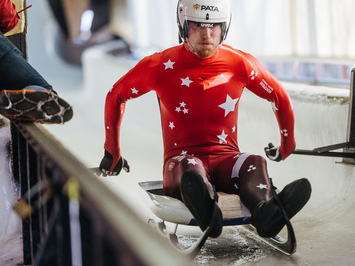 SIGULDĀ NOSKAIDROTI VETERĀNU SACENSĪBU UZVARĒTĀJI KAMANIŅU SPORTĀ