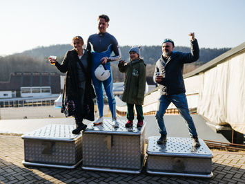 SIGULDĀ NOSKAIDROTI VETERĀNU SACENSĪBU UZVARĒTĀJI KAMANIŅU SPORTĀ
