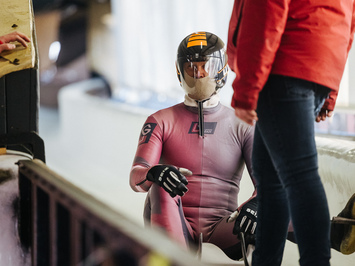 SIGULDĀ NOSKAIDROTI VETERĀNU SACENSĪBU UZVARĒTĀJI KAMANIŅU SPORTĀ