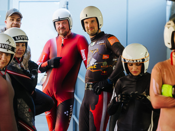 SIGULDĀ NOSKAIDROTI VETERĀNU SACENSĪBU UZVARĒTĀJI KAMANIŅU SPORTĀ