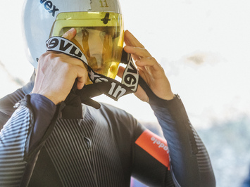 SIGULDĀ NOSKAIDROTI VETERĀNU SACENSĪBU UZVARĒTĀJI KAMANIŅU SPORTĀ