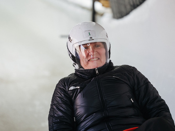 SIGULDĀ NOSKAIDROTI VETERĀNU SACENSĪBU UZVARĒTĀJI KAMANIŅU SPORTĀ