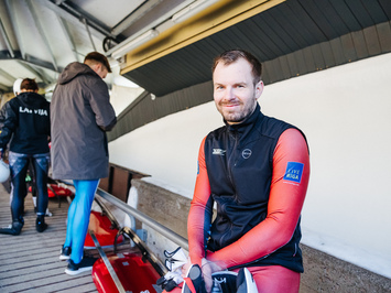 SIGULDĀ NOSKAIDROTI VETERĀNU SACENSĪBU UZVARĒTĀJI KAMANIŅU SPORTĀ