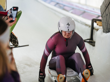 SIGULDĀ NOSKAIDROTI VETERĀNU SACENSĪBU UZVARĒTĀJI KAMANIŅU SPORTĀ