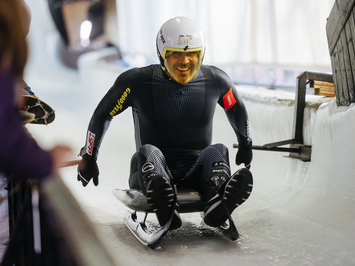 SIGULDĀ NOSKAIDROTI VETERĀNU SACENSĪBU UZVARĒTĀJI KAMANIŅU SPORTĀ