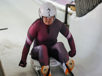 SIGULDĀ NOSKAIDROTI VETERĀNU SACENSĪBU UZVARĒTĀJI KAMANIŅU SPORTĀ