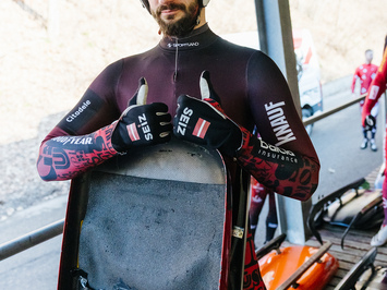 SIGULDĀ NOSKAIDROTI VETERĀNU SACENSĪBU UZVARĒTĀJI KAMANIŅU SPORTĀ