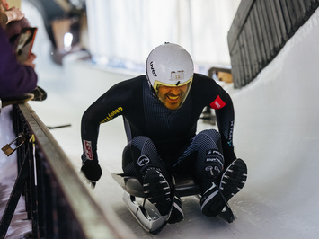 SIGULDĀ NOSKAIDROTI VETERĀNU SACENSĪBU UZVARĒTĀJI KAMANIŅU SPORTĀ