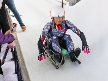 SIGULDĀ NOSKAIDROTI VETERĀNU SACENSĪBU UZVARĒTĀJI KAMANIŅU SPORTĀ