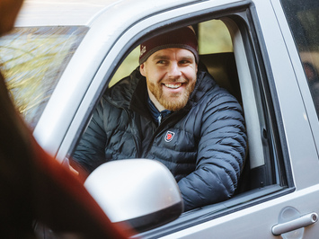 SIGULDĀ NOSKAIDROTI VETERĀNU SACENSĪBU UZVARĒTĀJI KAMANIŅU SPORTĀ